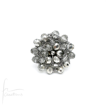 Anello fiore all'uncinetto con cristalli Blumen