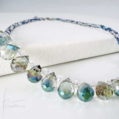 Girocollo Drops Elements con cubic zirconia sfaccettate e briolettes iridescenti in cristallo austriaco