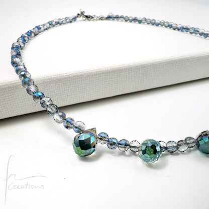 Girocollo Dew Elements con cubic zirconia sfaccettate e briolettes iridescenti in cristallo di Swarovski