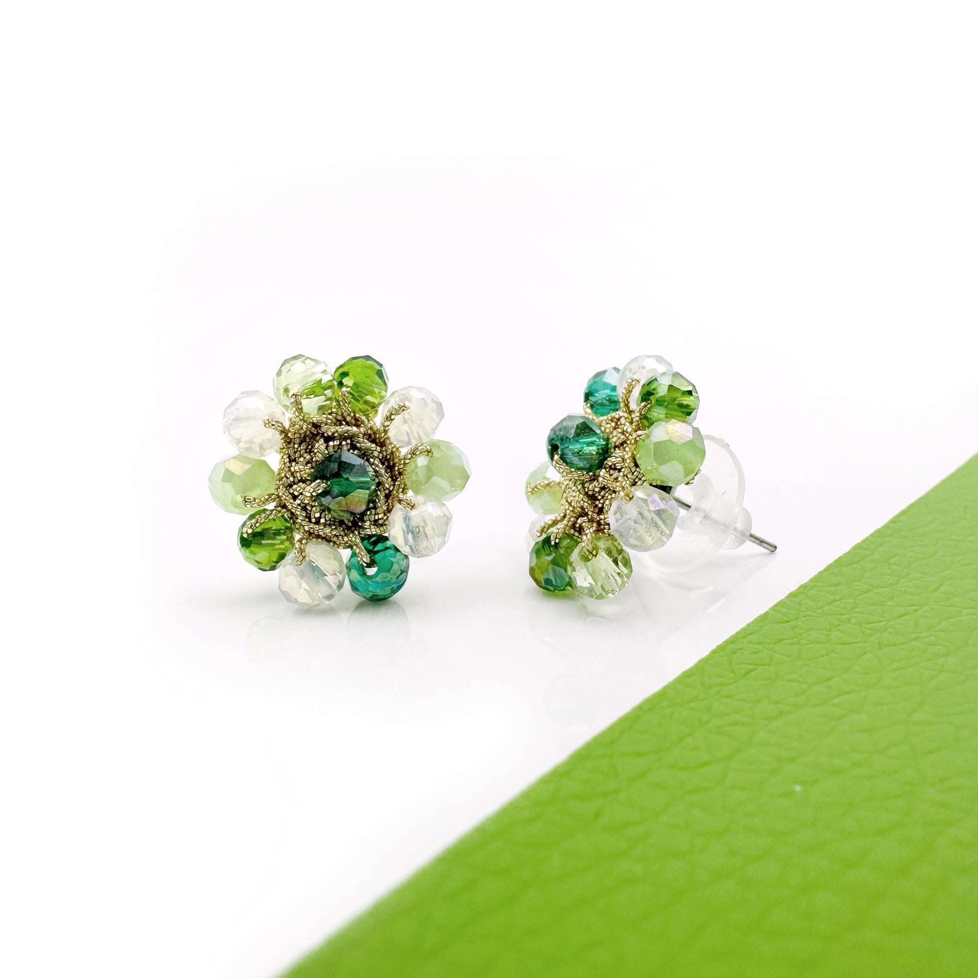 Orecchini da Lobo all'uncinetto con mini cristalli Blumen
