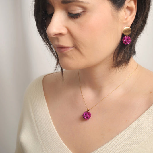 Orecchini pendenti e collana con cristalli in tessitura Estel bold