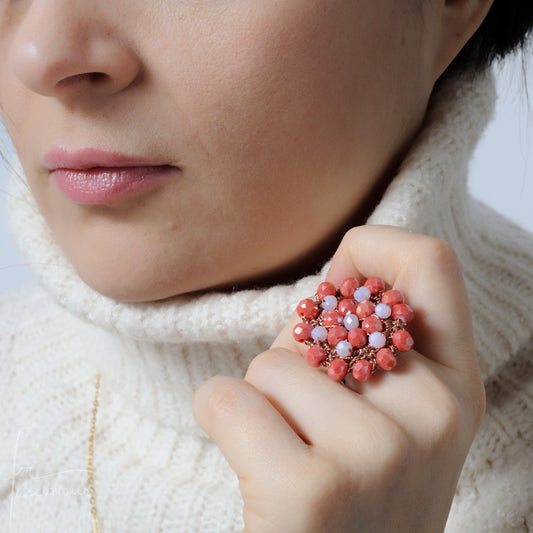 Anello fiore all'uncinetto con cristalli Blumen